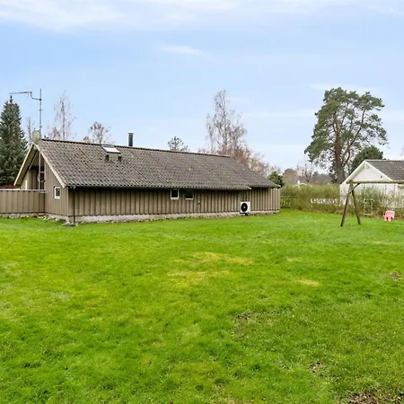 Arent - 1-1km From The Sea By Interhome * Vejby